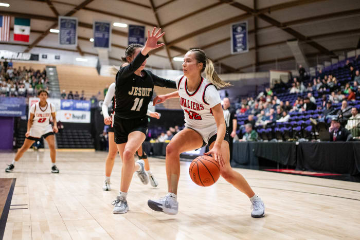 Clackamas Jesuit 6A Oregon girls basketball quarterfinal 2024 Naji Saker-108